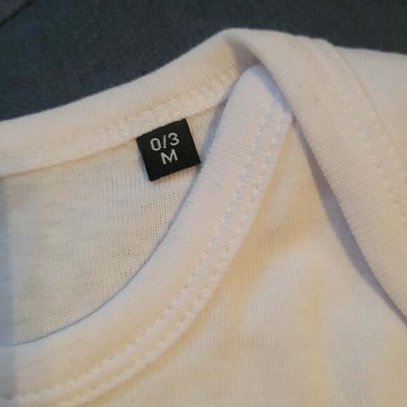 Paris onesie - Picture 2 of 2